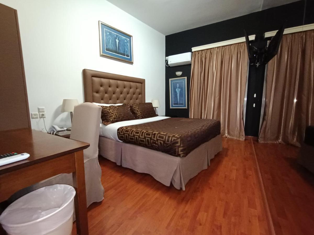 Queens Leriotis Hotel Piraeus Ngoại thất bức ảnh